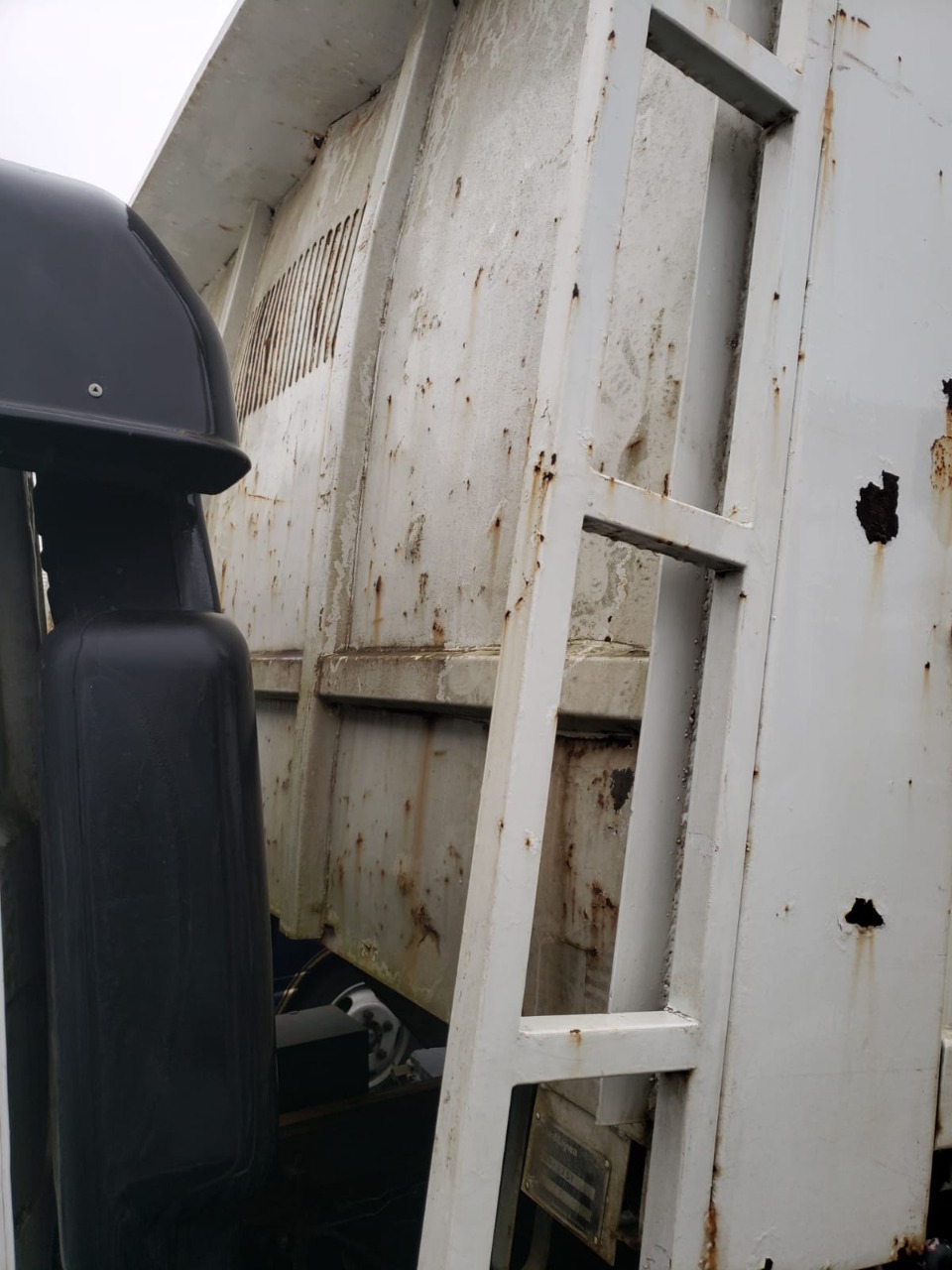 2003 Nissan Condor Dump 